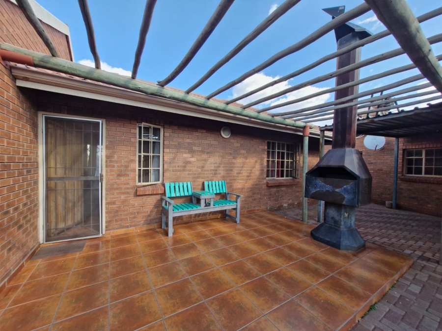4 Bedroom Property for Sale in Kathu Northern Cape